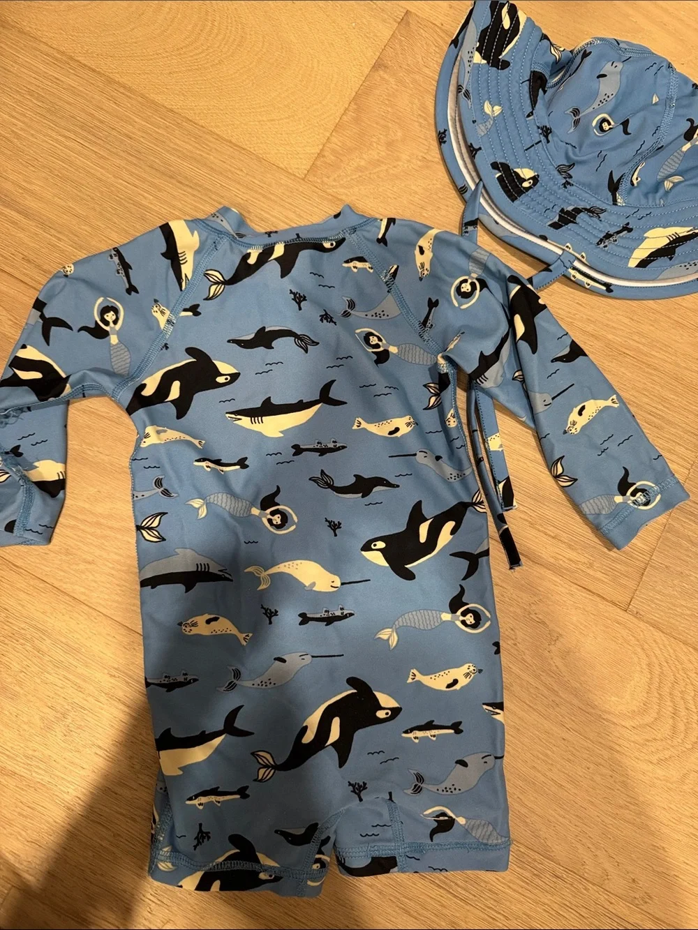 Hanna Andersson Blue Whale & Orca Print One-Piece Footie with Sun Hat